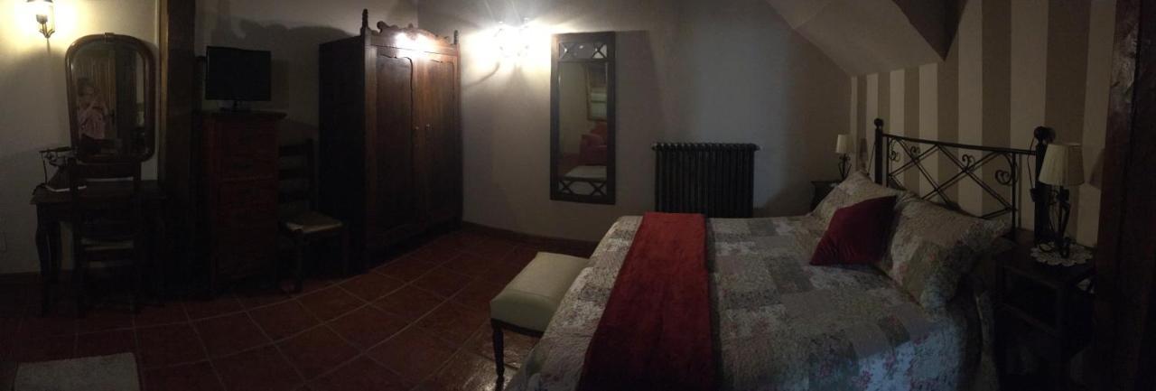 Hotel Rural Posada El Trenti De Corona Valoria Luaran gambar